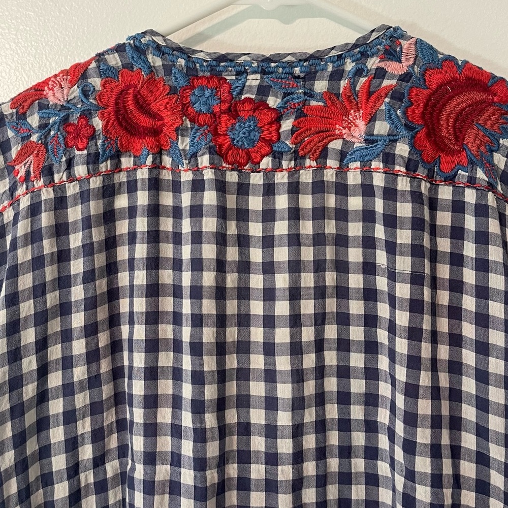 Johnny Was Workshop Blue Gingham Embroidered Flor… - image 8